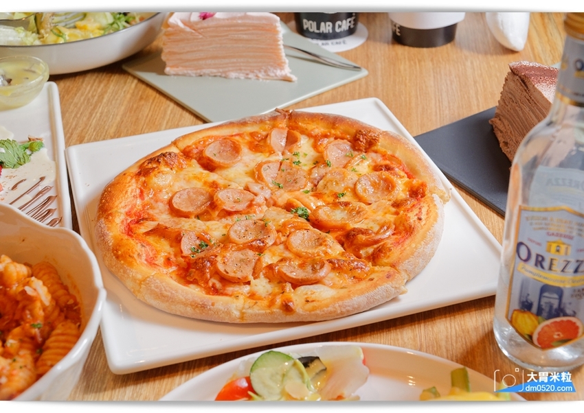 大胃米粒(台北西門町咖啡廳推薦)POLAR CAFE 西門旗艦店,北極熊主題咖啡廳,寶拉熊泡牛奶浴~灑上玫瑰花瓣可愛又浪漫！全天候提供早午餐/甜點,捷運西門站美食, - 大胃米粒 DAVID &