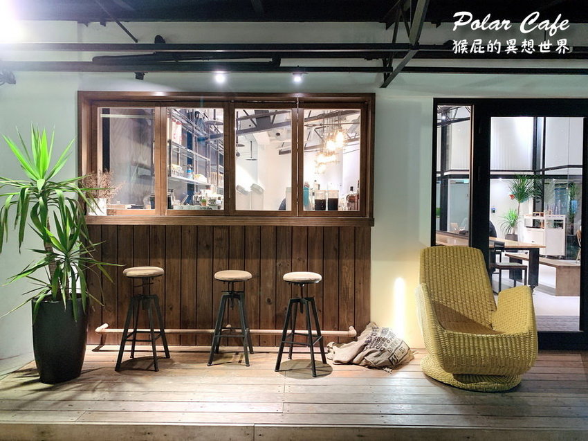 POLAR CAFE,北極熊主題餐廳,北極熊咖啡,北極熊拿鐵,台北,台北IG打卡餐廳,台北咖啡廳,台北咖啡館,台北美食,西門町下午茶,西門町北極熊咖啡廳,西門町北極熊餐廳,西門町咖啡廳,西門町咖啡館,西門町美食,西門町餐廳 @猴屁的異想世界