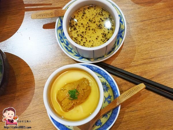 桃園中壢美食-坐著做。海鮮丼飯專門店-不知不覺就被推坑的丼飯,海膽我來了!!!! @民宿女王芽月-美食.旅遊.全台趴趴走