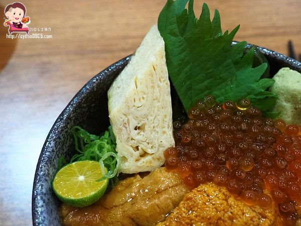 桃園中壢美食-坐著做。海鮮丼飯專門店-不知不覺就被推坑的丼飯,海膽我來了!!!! @民宿女王芽月-美食.旅遊.全台趴趴走