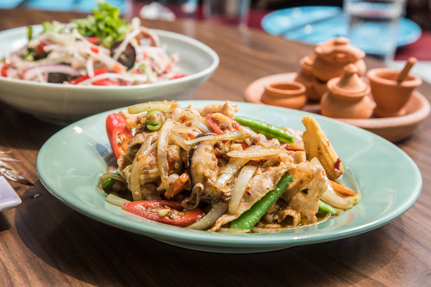 [桃園中壢]中壢泰式料理推薦，泰潮啦！食尚創意新泰菜！象迦泰式廚房 - 大手牽小手。玩樂趣