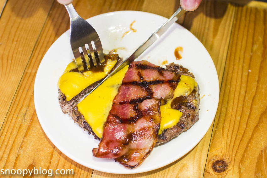【台北美食】東區美式餐廳|東區早午餐|Stan & Cat 史丹貓美式餐廳~天阿好大的漢堡,客製化創意漢堡、全天候供應早午餐