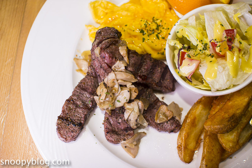 【台北美食】東區美式餐廳|東區早午餐|Stan & Cat 史丹貓美式餐廳~天阿好大的漢堡,客製化創意漢堡、全天候供應早午餐