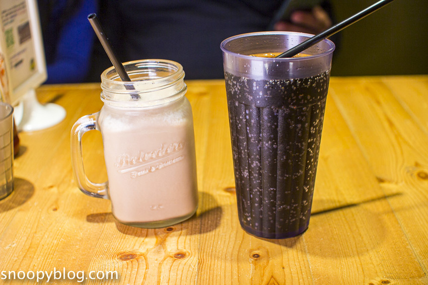 【台北美食】東區美式餐廳|東區早午餐|Stan & Cat 史丹貓美式餐廳~天阿好大的漢堡,客製化創意漢堡、全天候供應早午餐
