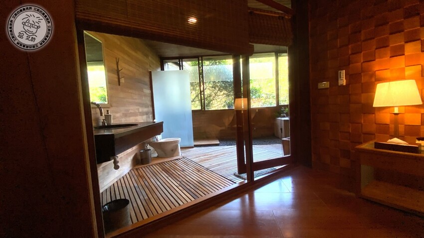 台北市士林區【 陽明山私廚 】探訪陽明山秘境美味私廚,除了美味餐點另外還可以在全台灣檜木湯屋內泡湯放鬆身心.絹絲谷