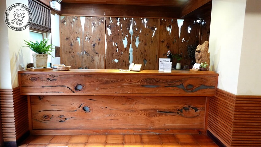 台北市士林區【 陽明山私廚 】探訪陽明山秘境美味私廚,除了美味餐點另外還可以在全台灣檜木湯屋內泡湯放鬆身心.絹絲谷