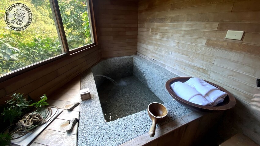 台北市士林區【 陽明山私廚 】探訪陽明山秘境美味私廚,除了美味餐點另外還可以在全台灣檜木湯屋內泡湯放鬆身心.絹絲谷
