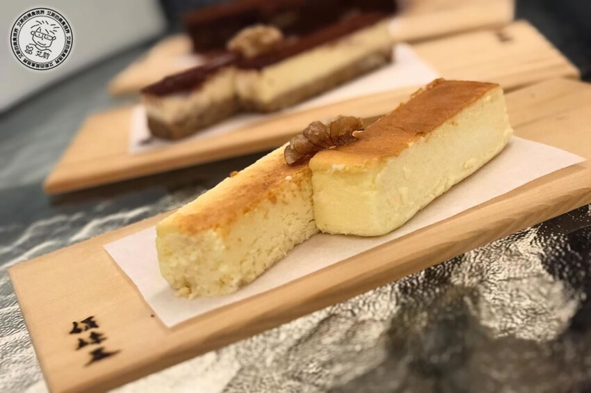 台北市士林區【 陽明山私廚 】探訪陽明山秘境美味私廚,除了美味餐點另外還可以在全台灣檜木湯屋內泡湯放鬆身心.絹絲谷