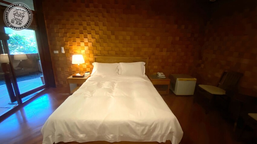 台北市士林區【 陽明山私廚 】探訪陽明山秘境美味私廚,除了美味餐點另外還可以在全台灣檜木湯屋內泡湯放鬆身心.絹絲谷