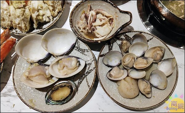 無双精緻鍋物海鮮冷藏肉專賣店:台中高CP值冷藏肉海鮮專賣。無双精緻鍋物。活體松葉蟹/冷藏肉/現撈海鮮/刺身 吃鍋好享受!