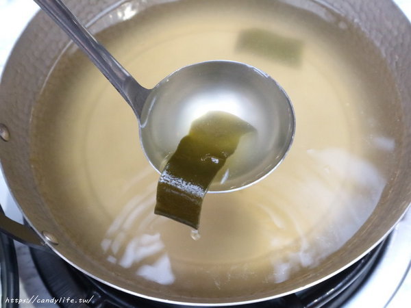 無双精緻鍋物海鮮冷藏肉專賣店:台中美食│無双精緻鍋物 冷藏肉海鮮專門店〃新鮮現撈活體海鮮就是讚!母親節優惠活動,平日享6折優惠~