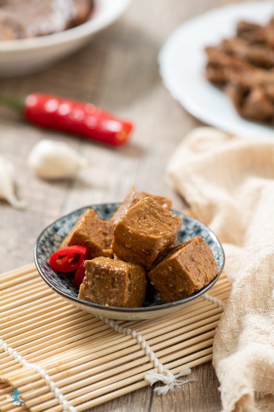 當日滷好的雞腳凍都在當日賣完，不事先預約，你只能眼巴巴看著別人吃喔