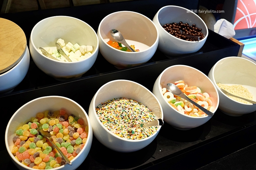 食尚玩家評為「桃園最狂港點吃到飽」，上百種食材任你挑，飽到胃袋整個快要炸出來！ @蹦啾♥謝蘿莉 La vie heureuse