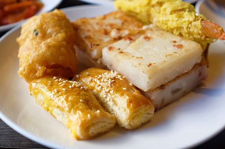 食尚玩家評為「桃園最狂港點吃到飽」，上百種食材任你挑，飽到胃袋整個快要炸出來！ @蹦啾♥謝蘿莉 La vie heureuse