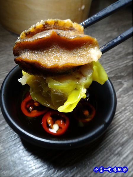 原只鮑魚燒賣皇-廚窗港點飲茶百匯-桃園 (3).jpg