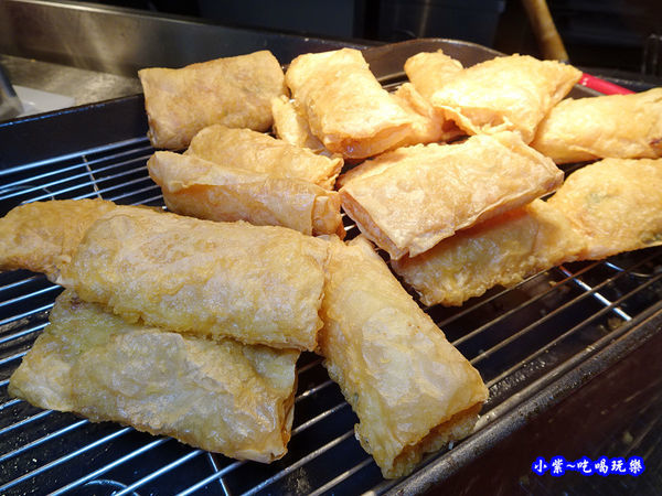 鮮蝦腐皮捲-廚窗港點飲茶百匯-桃園 (1).jpg