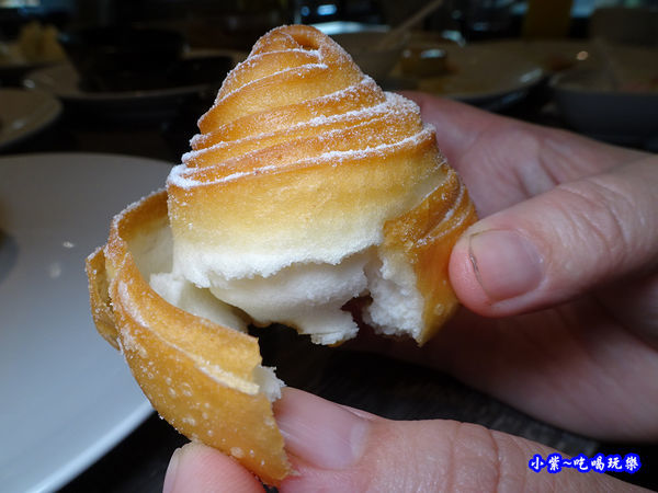 糖霜銀絲捲-廚窗港點飲茶百匯-桃園.jpg