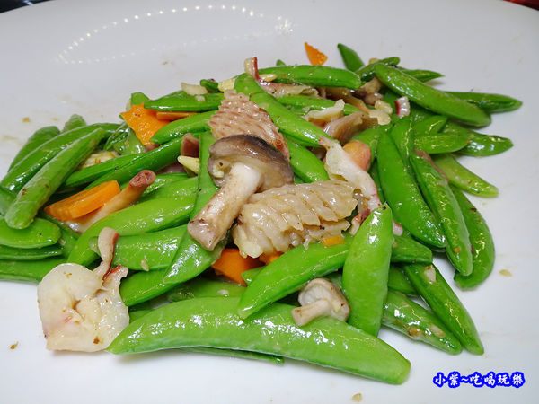 鮮魷炒雙脆-廚窗港點飲茶百匯-桃園 (2).jpg