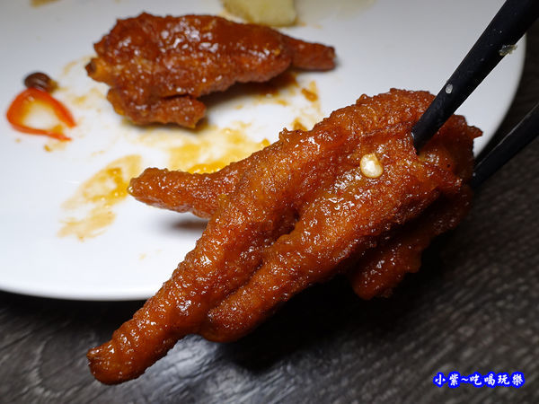 蠔皇蒸鳳爪-廚窗港點飲茶百匯-桃園 (2).jpg