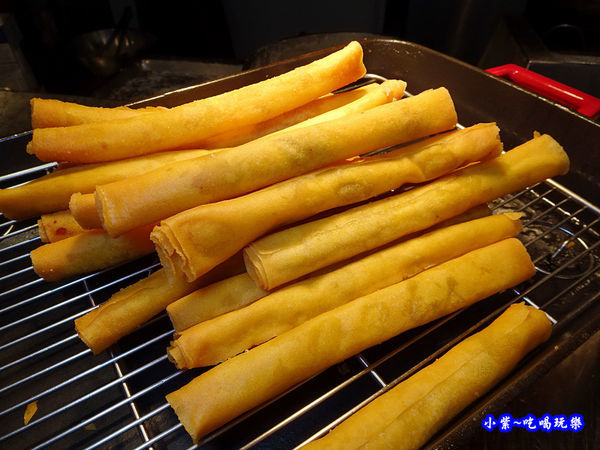 三絲炸春捲-廚窗港點飲茶百匯-桃園 (3).jpg