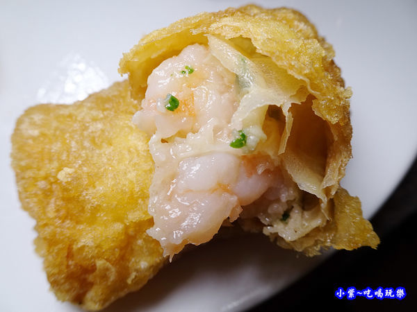 鮮蝦腐皮捲-廚窗港點飲茶百匯-桃園 (2).jpg