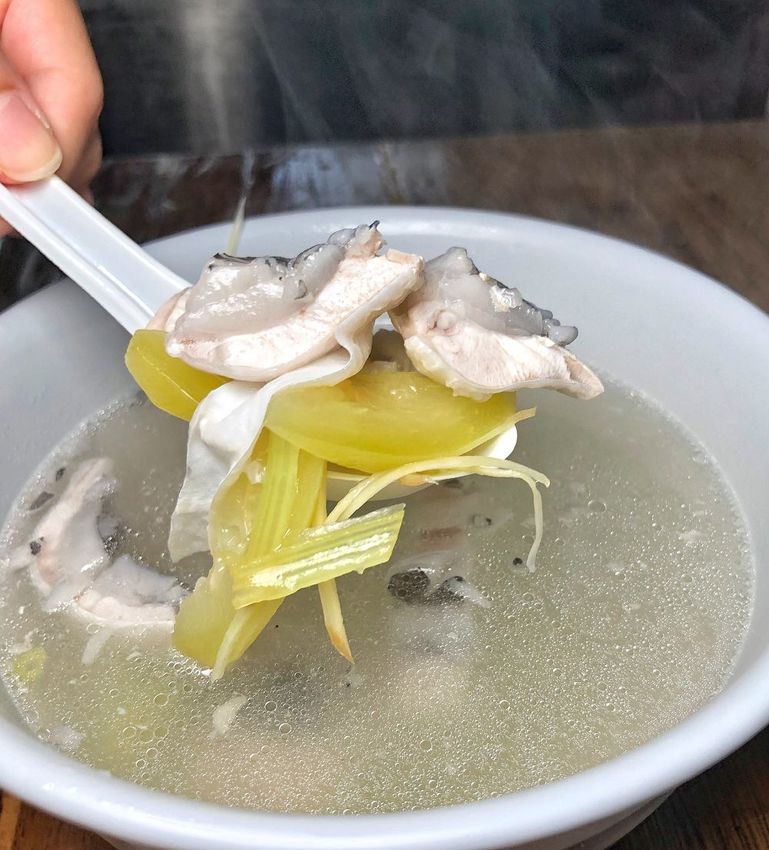 台南大灣早餐【烘爐肉燥飯】傳統西瓜綿虱目魚湯搭配古早味肉燥飯早餐吃這間就對了！ | 小白只饗ㄔ美食