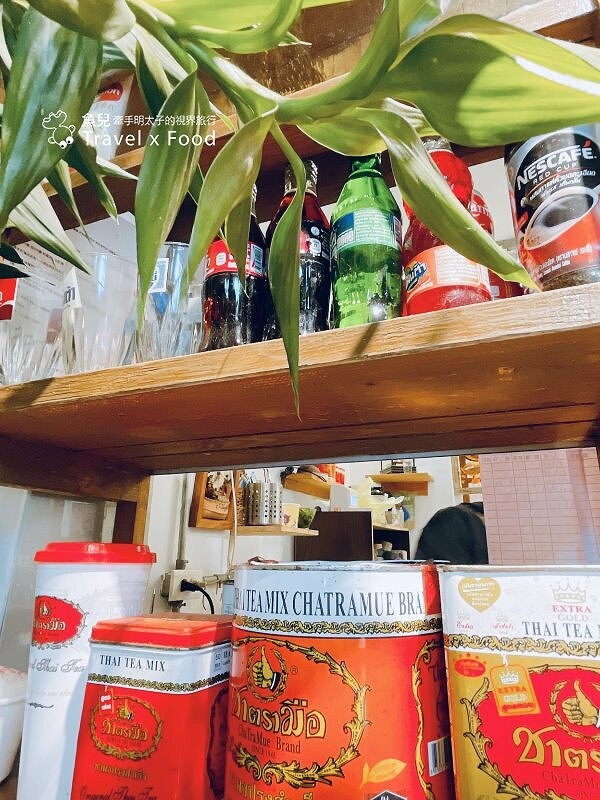 隱身在市場裡的平價泰式料理,每個角落都能拍出南洋風網美照,sà-wàt-dee~阿含Thai @魚兒 x 牽手明太子的「視」界旅行