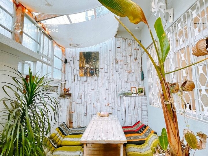 隱身在市場裡的平價泰式料理,每個角落都能拍出南洋風網美照,sà-wàt-dee~阿含Thai @魚兒 x 牽手明太子的「視」界旅行