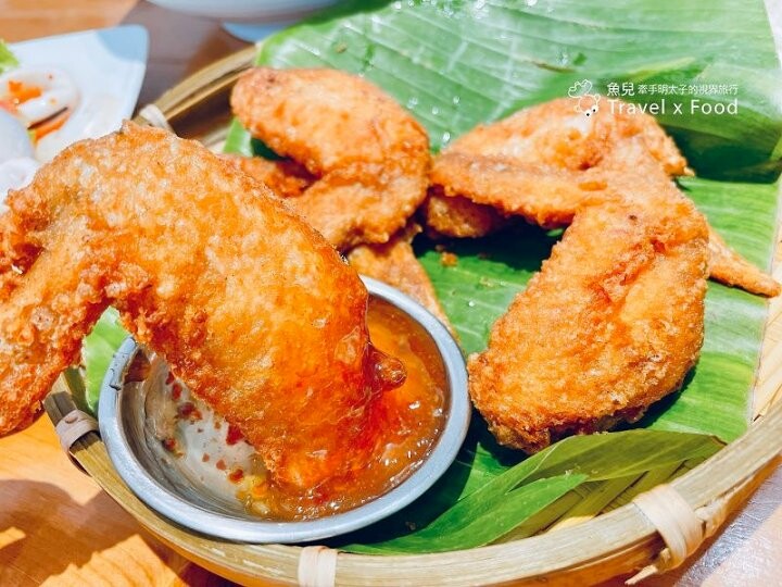 隱身在市場裡的平價泰式料理,每個角落都能拍出南洋風網美照,sà-wàt-dee~阿含Thai @魚兒 x 牽手明太子的「視」界旅行