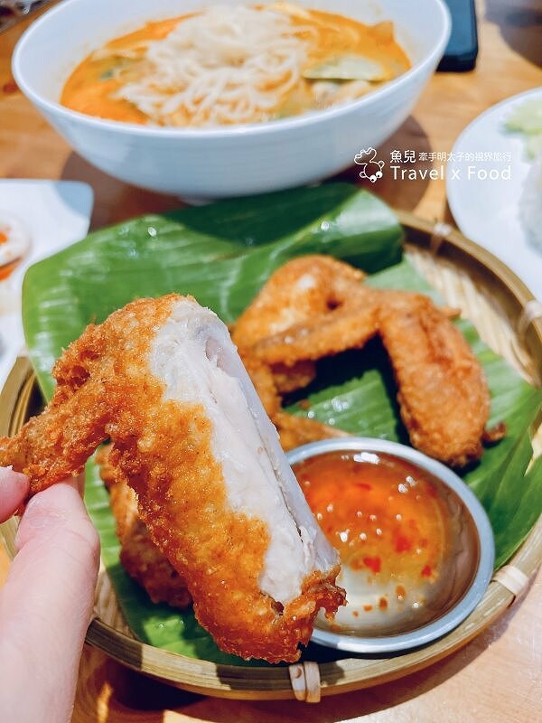 隱身在市場裡的平價泰式料理,每個角落都能拍出南洋風網美照,sà-wàt-dee~阿含Thai @魚兒 x 牽手明太子的「視」界旅行
