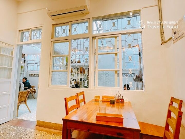 隱身在市場裡的平價泰式料理,每個角落都能拍出南洋風網美照,sà-wàt-dee~阿含Thai @魚兒 x 牽手明太子的「視」界旅行