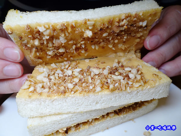 花生花生-真芳碳烤吐司-信義店 (1).jpg