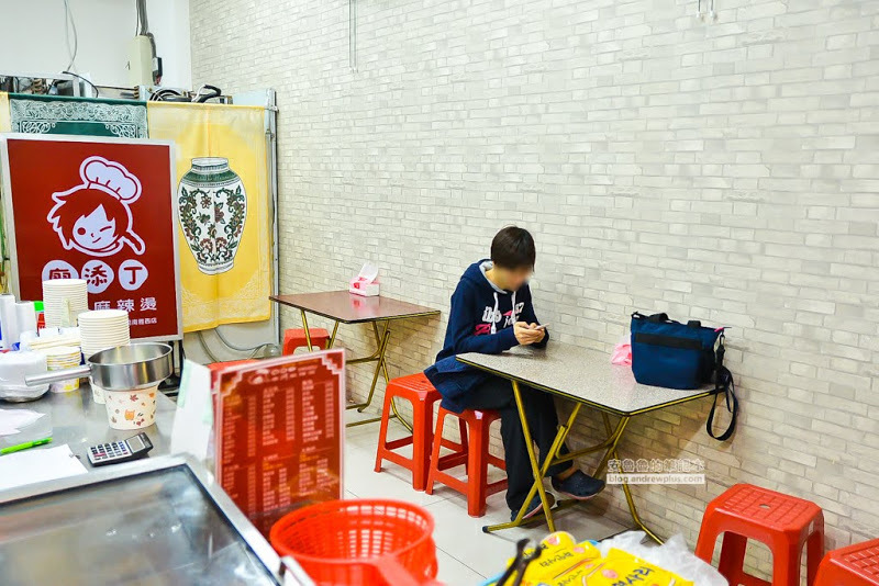 廖添丁香川麻辣燙-麻辣燙滷味豐富多樣選擇,湯頭先甘甜麻辣後勁