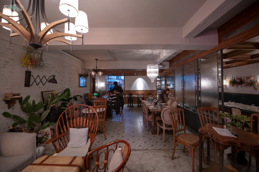 台北餐酒館推薦》Old Seat Restaurant.Cafe 川酒&咖啡 - 在老位川酒中體驗麻辣微醺老味 - 時空幻境 凌雲江海清