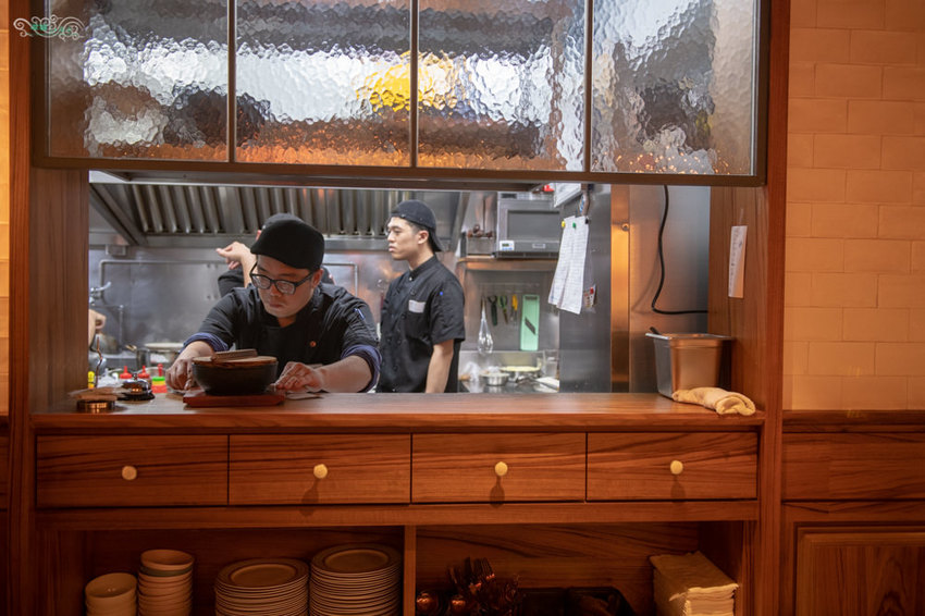 台北餐酒館推薦》Old Seat Restaurant.Cafe 川酒&咖啡 - 在老位川酒中體驗麻辣微醺老味 - 時空幻境 凌雲江海清