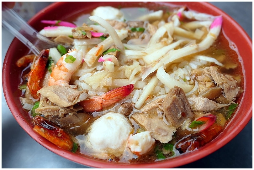 【屏東東港】黑食堂飯湯.滿料又大碗的早午餐!