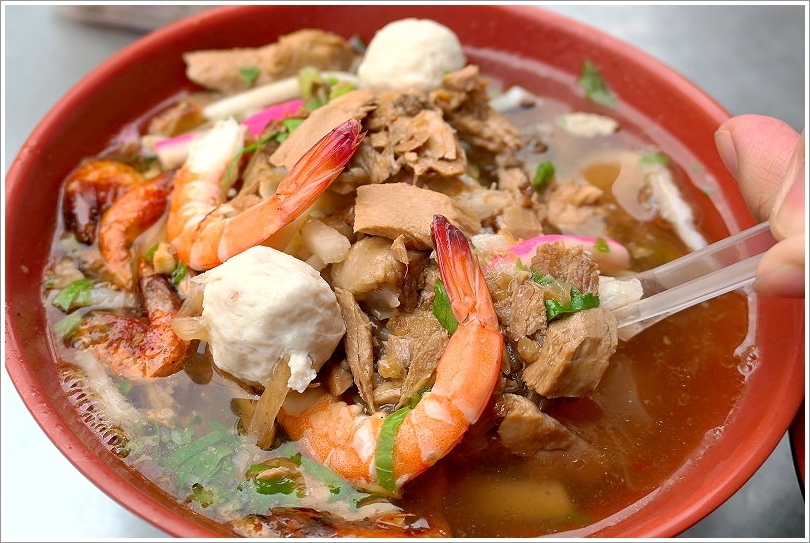 【屏東東港】黑食堂飯湯.滿料又大碗的早午餐!