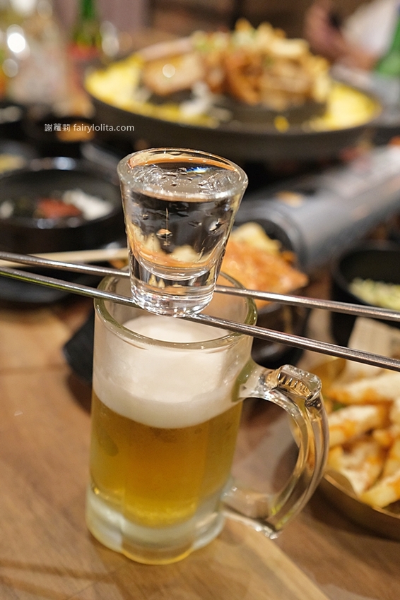 BINGU Beer 賓屋韓式小酒館。中壢新開幕小酒館，「樂磕深水炸彈」讓你玩到瘋！