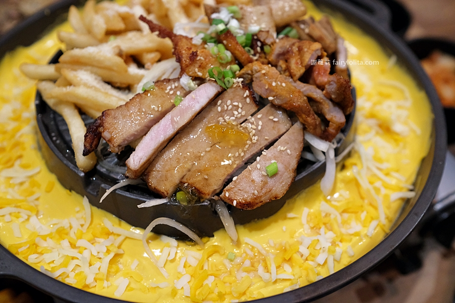 BINGU Beer 賓屋韓式小酒館。中壢新開幕小酒館，「樂磕深水炸彈」讓你玩到瘋！