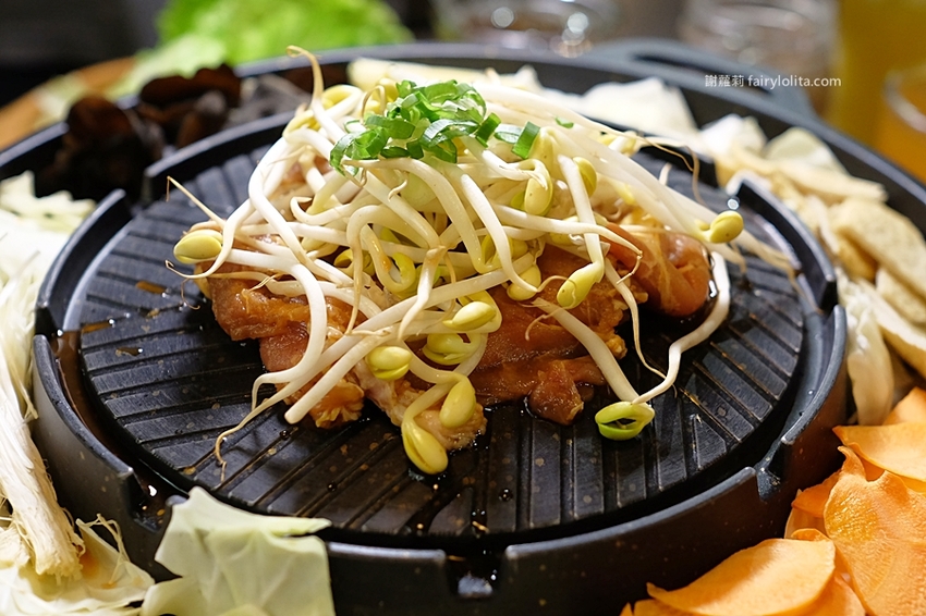 只要295元，中壢韓式銅盤烤肉無限量吃到飽，近50道菜色任你挑！ @蹦啾♥謝蘿莉 La vie heureuse