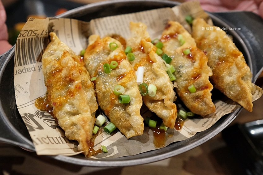 BINGU Beer 賓屋韓式小酒館。中壢新開幕小酒館，「樂磕深水炸彈」讓你玩到瘋！