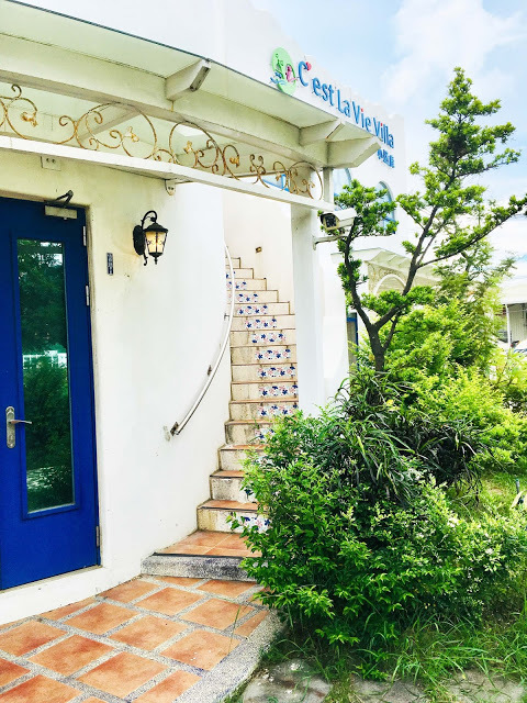 [墾丁住宿] 小迷鹿 Cest La Vie Villa｜來去恆春住地中海風格白色城堡，童趣精緻套房孩子超愛，石頭彩繪親子DIY留下南國美好回憶！