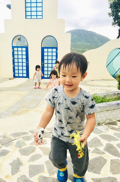 [墾丁住宿] 小迷鹿 Cest La Vie Villa｜來去恆春住地中海風格白色城堡，童趣精緻套房孩子超愛，石頭彩繪親子DIY留下南國美好回憶！