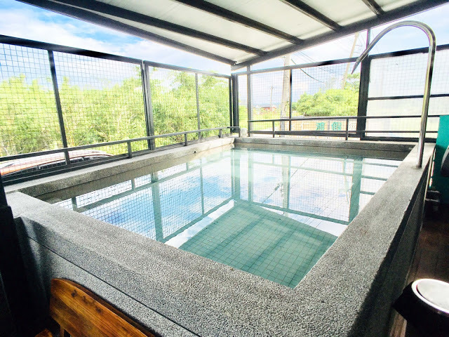 [墾丁住宿] 小迷鹿 Cest La Vie Villa｜來去恆春住地中海風格白色城堡，童趣精緻套房孩子超愛，石頭彩繪親子DIY留下南國美好回憶！