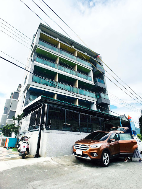 [墾丁住宿] 小迷鹿 Cest La Vie Villa｜來去恆春住地中海風格白色城堡，童趣精緻套房孩子超愛，石頭彩繪親子DIY留下南國美好回憶！