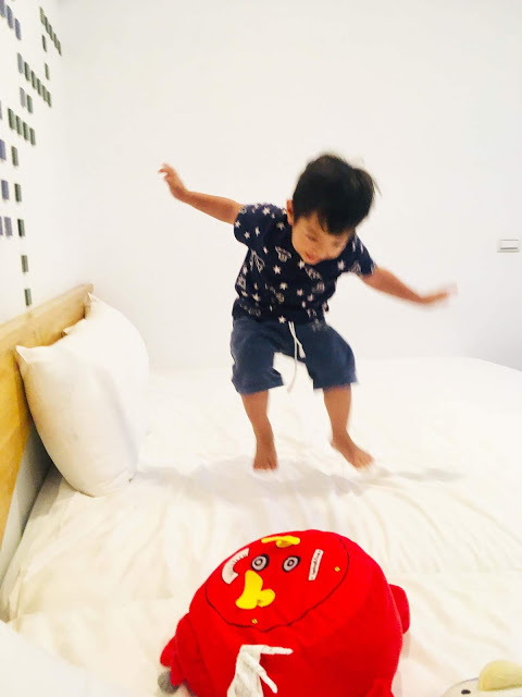 [墾丁住宿] 小迷鹿 Cest La Vie Villa｜來去恆春住地中海風格白色城堡，童趣精緻套房孩子超愛，石頭彩繪親子DIY留下南國美好回憶！