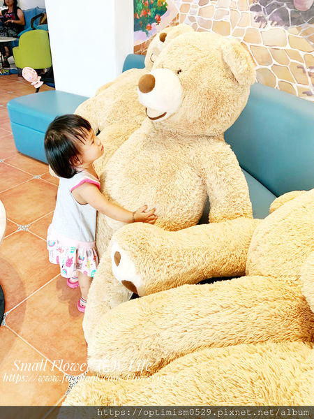 《屏東-恆春-墾丁》親子旅遊住宿/卡通主題房/童趣/玩具總動員/凱蒂貓/哆啦a夢-「小迷鹿 Cest La Vie Villa/新艾米亞 Emilia Villa」