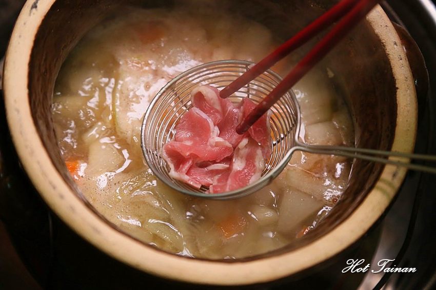 胡椒口味的羊肉爐吃過沒?老台南的口袋名單有新吃法:鄉野炭燒羊肉爐南紡店! - 熱血玩台南。跳躍新世界