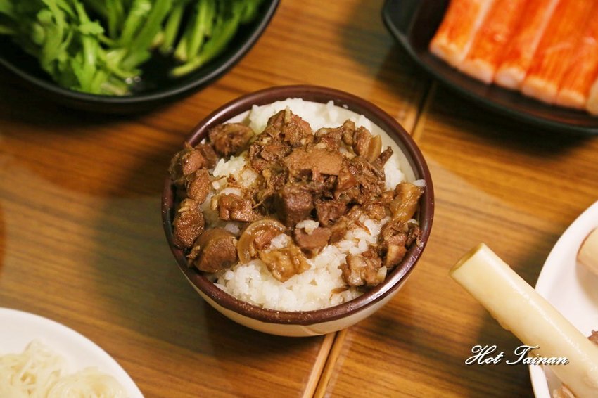 胡椒口味的羊肉爐吃過沒?老台南的口袋名單有新吃法:鄉野炭燒羊肉爐南紡店! - 熱血玩台南。跳躍新世界