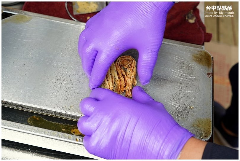 【台中美食】點點酥．愛心造型、台中必買伴手禮推薦! 摔不壞的米蛋捲! 酥脆美味的散步甜點 !